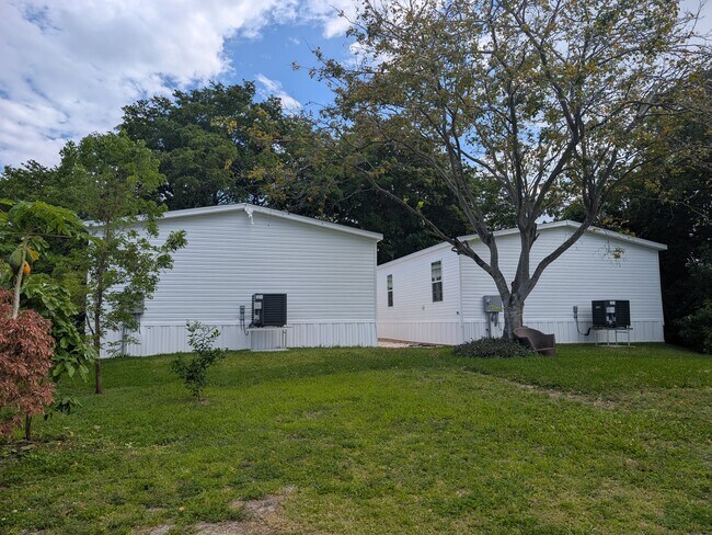 Foto del edificio - 3051 SW 50th St