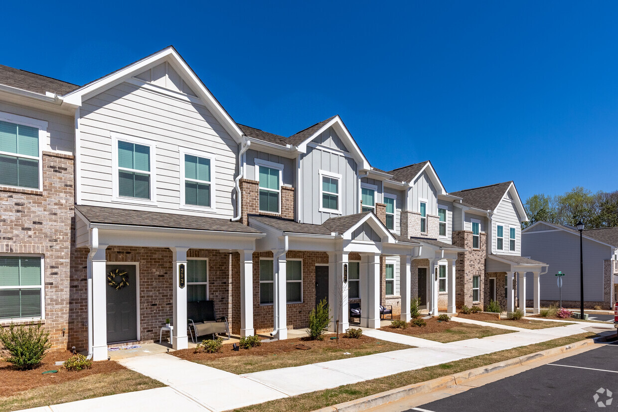 Primary Photo - Residences on Papermill