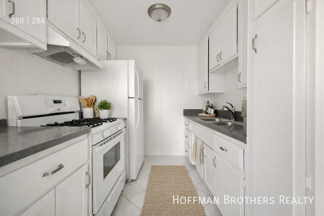 Foto del edificio - 401 S St Andrews Pl