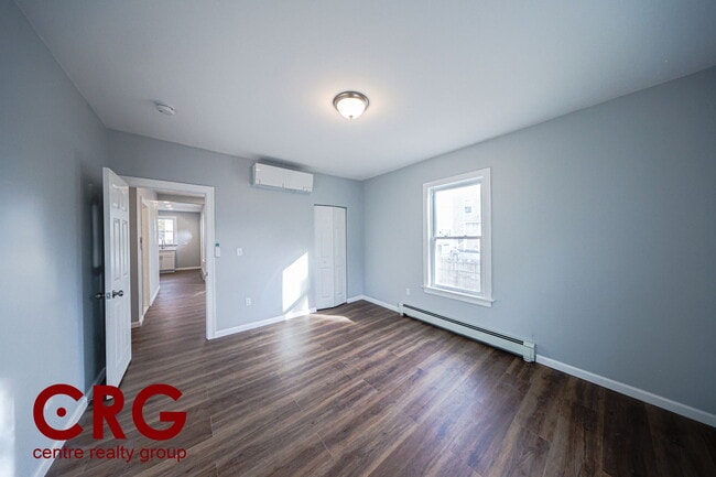 Building Photo - 81 Alder St