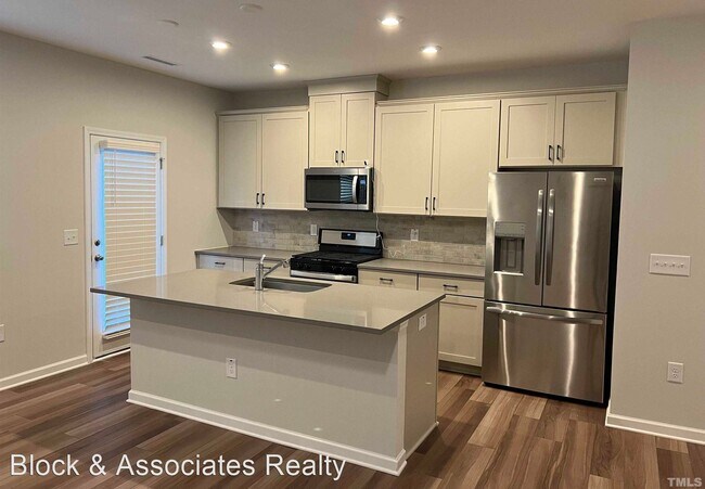 Foto del edificio - 3 br, 2.5 bath House - 808 Star Ridge Drive