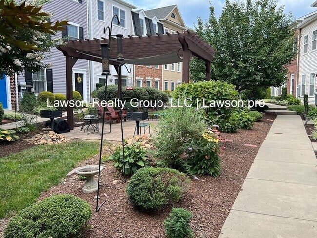 Foto del edificio - 3925 Colonial Green Cir
