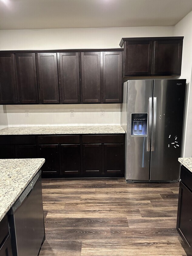 Foto principal - 6873 Delta Ridge Ave
