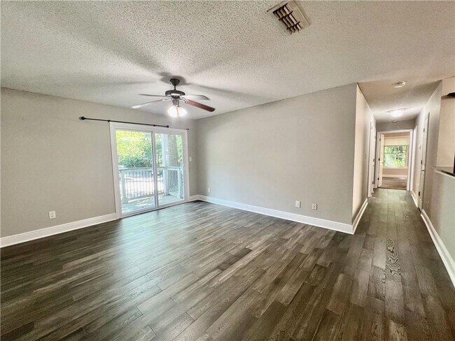Building Photo - 7101 Santa Fe Pkwy