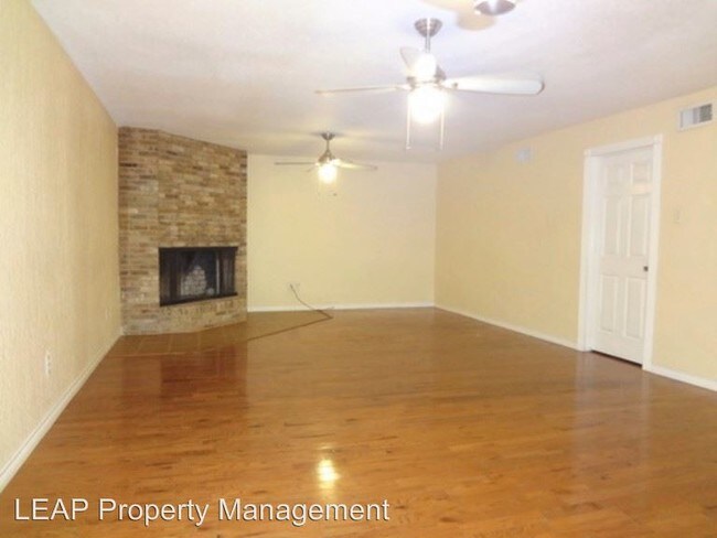 Foto del edificio - 4206 Harvest Hill Rd