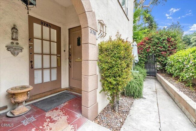 Foto del edificio - 368 Monterey Rd