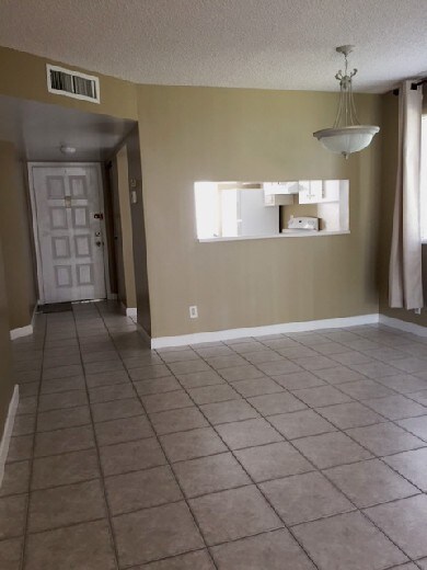Primary Photo - 3138 Via Poinciana