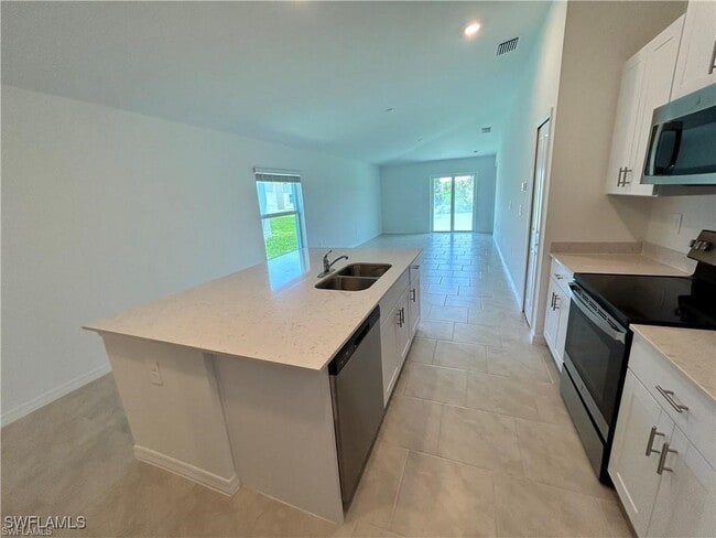 Building Photo - 7116 Ponderosa Pne Dr