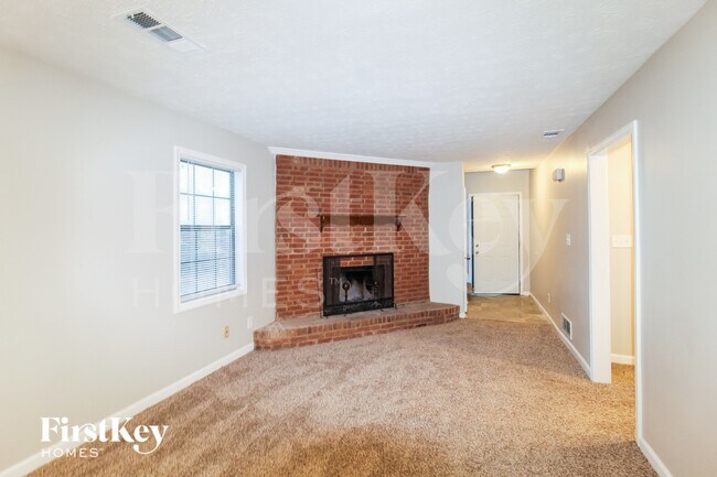 Foto del edificio - 1394 Cone Cir