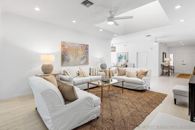 Building Photo - 1100 N Ocean Blvd