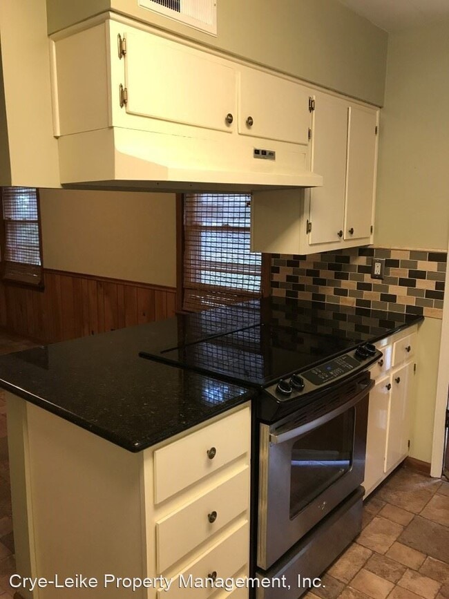 Building Photo - 3 br, 1.5 bath House - 5556 Mason Rd