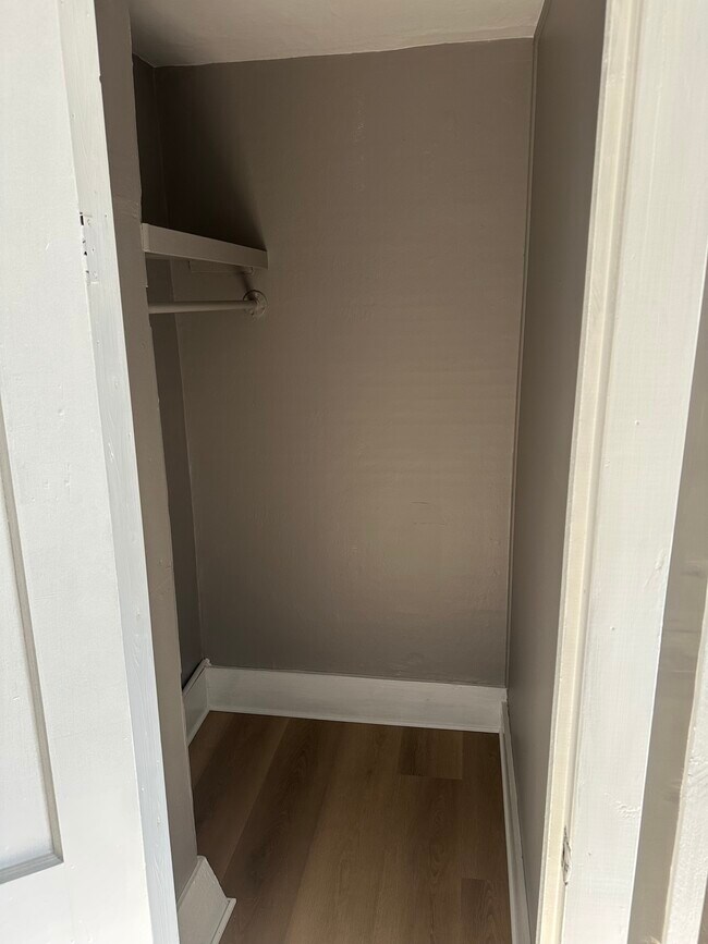 Armario del dormitorio - 122 Sibben St