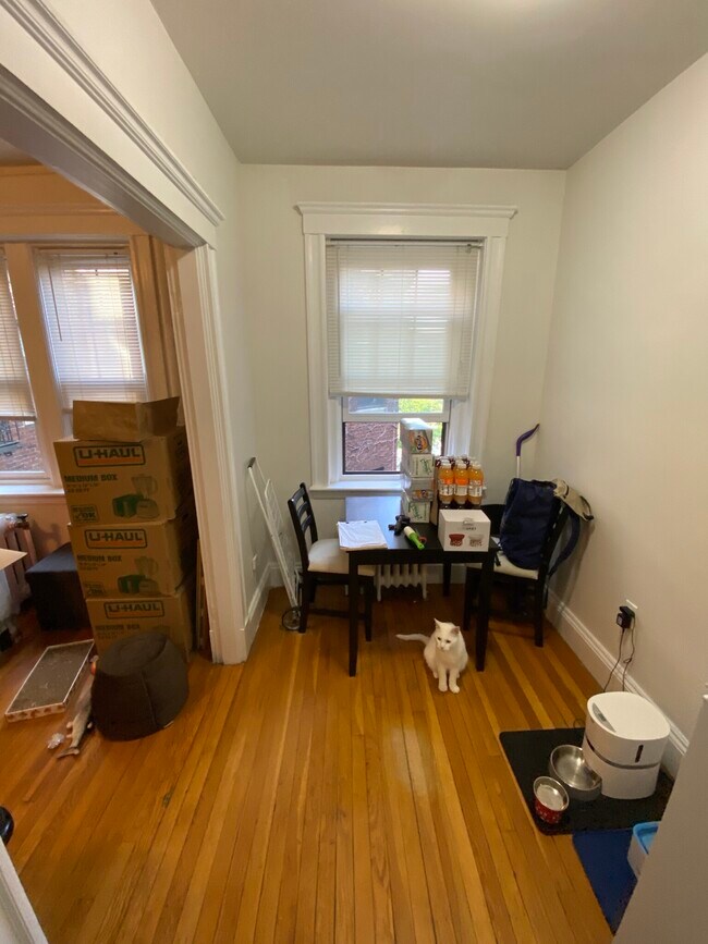 Foto del edificio - 1558 Massachusetts Ave