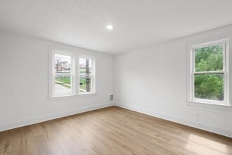 Building Photo - 1119 McNeilly Ave