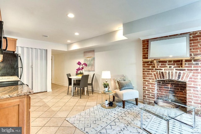 Foto del edificio - 222 Florida Ave NW