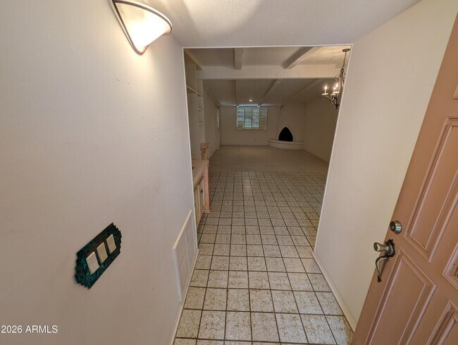 Foto del edificio - 5650 N 78th Pl