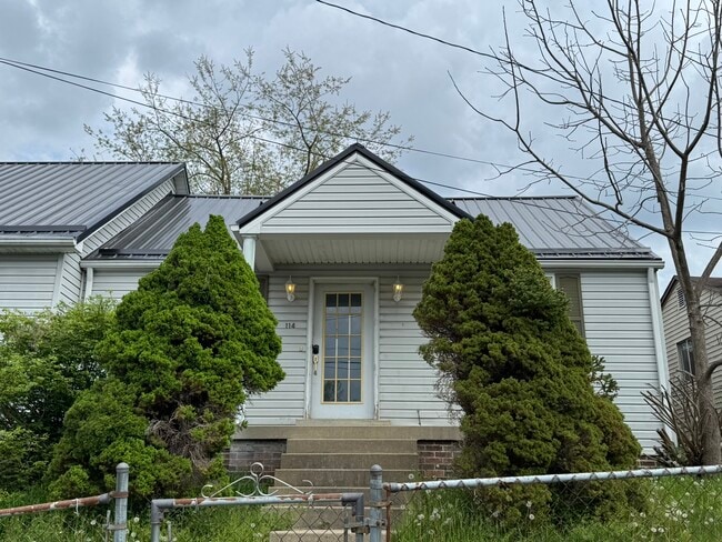 114 Edgemont Dr