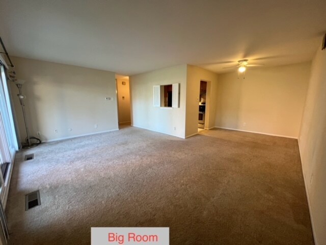 Building Photo - 272 Drummers Ln
