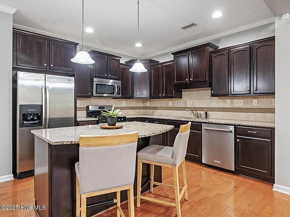Building Photo - Build Equity While Leasing - Lease and Own...