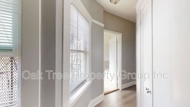 Foto del edificio - 4152 Brookdale Ave