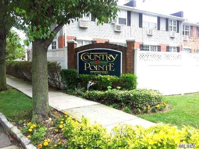 Primary Photo - 82-73 Country Pointe Cir