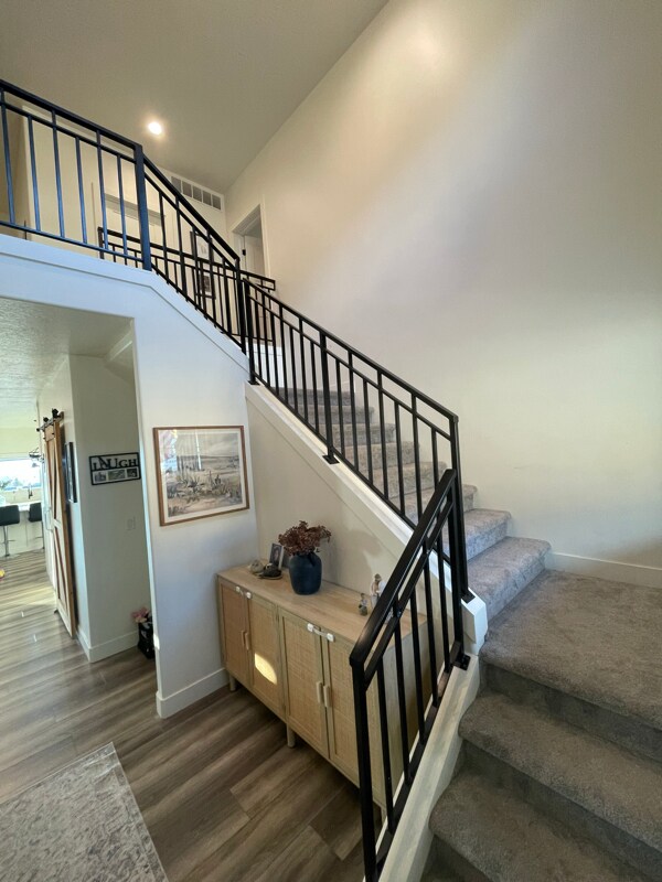 Building Photo - 2030 150 W