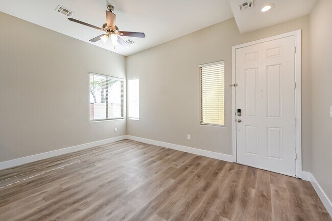 Foto del edificio - 7682 Gentle Grazer St