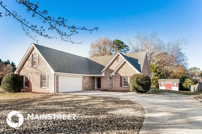 Building Photo - 1005 Maria Dr