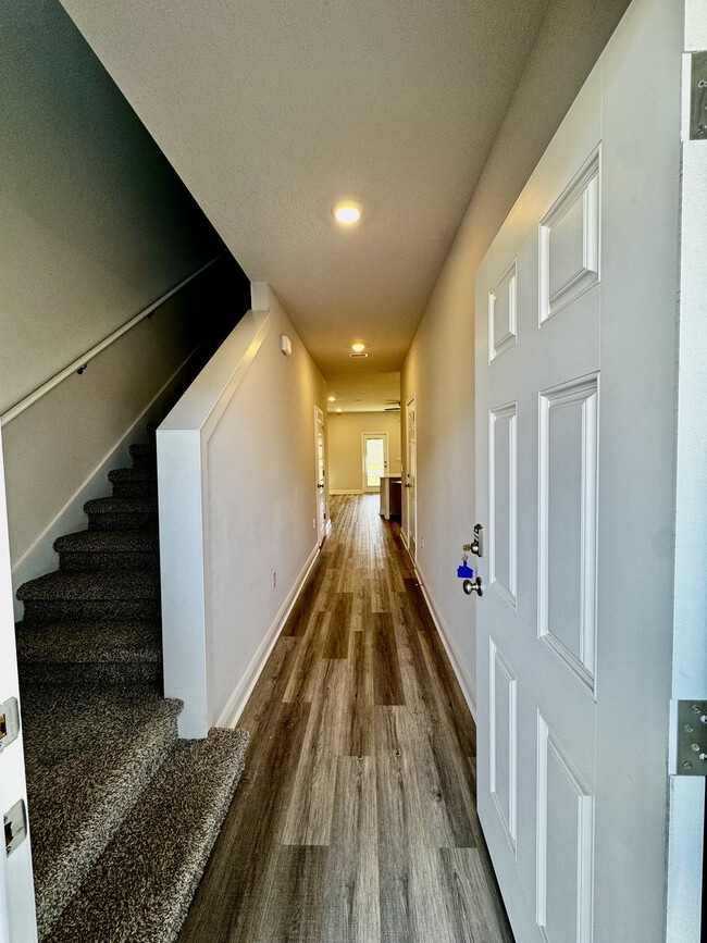 Building Photo - 5673 Stellarjay St