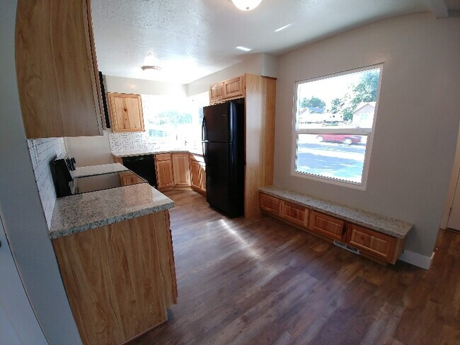 Foto del edificio - 383 E 400 N