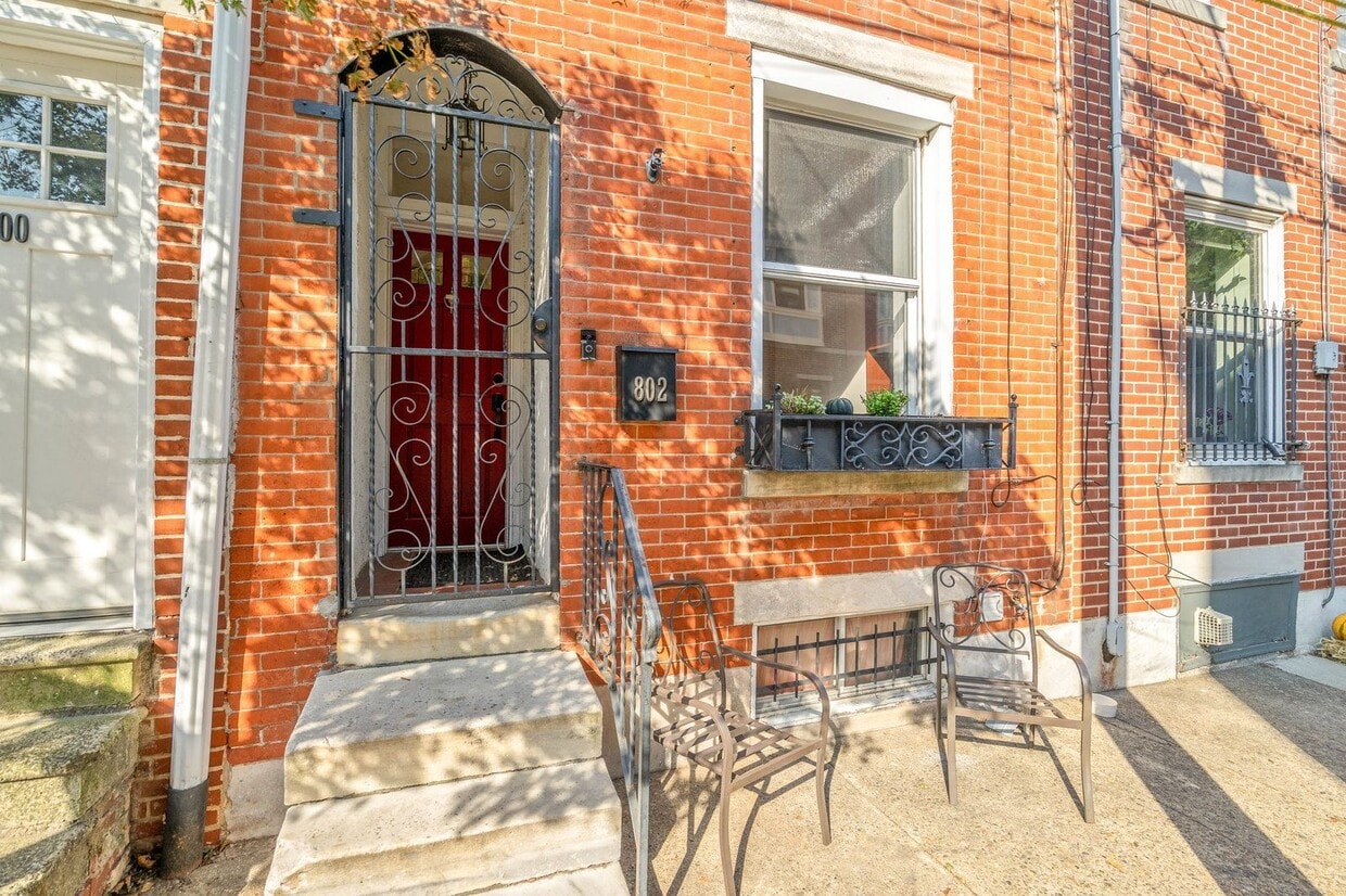 Photo - 802 North Lecount Street