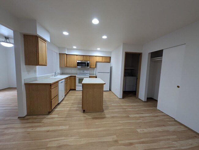 Foto del edificio - 3 Bedroom, 2 Bath in Port Orchard