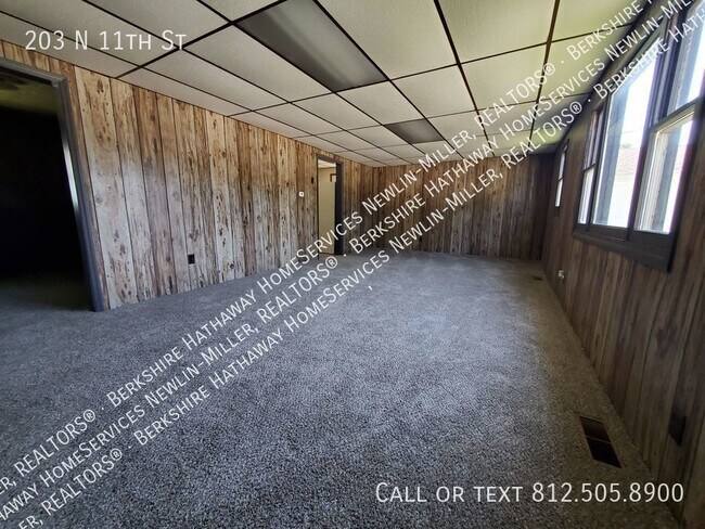 Building Photo - 2 Bedroom House, Clinton
