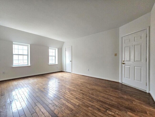 Building Photo - 1853 Wilson Blvd