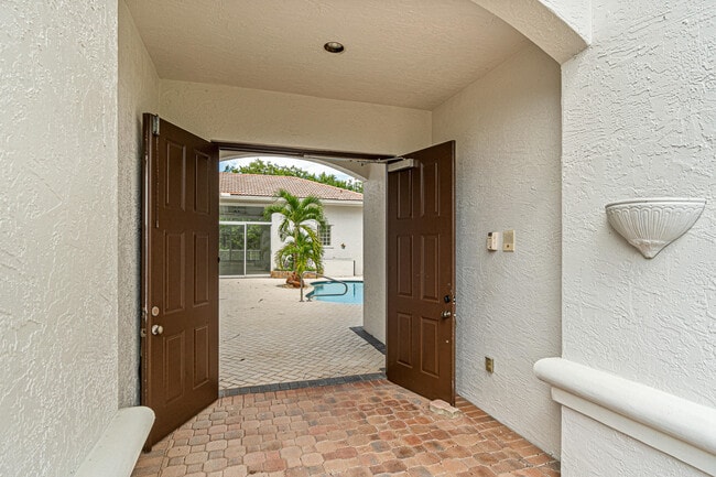 Building Photo - 18596 Ocean Mist Dr