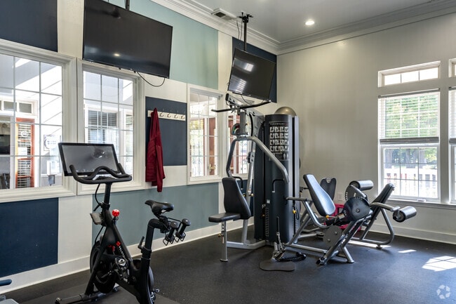 Gimnasio - The Chapman