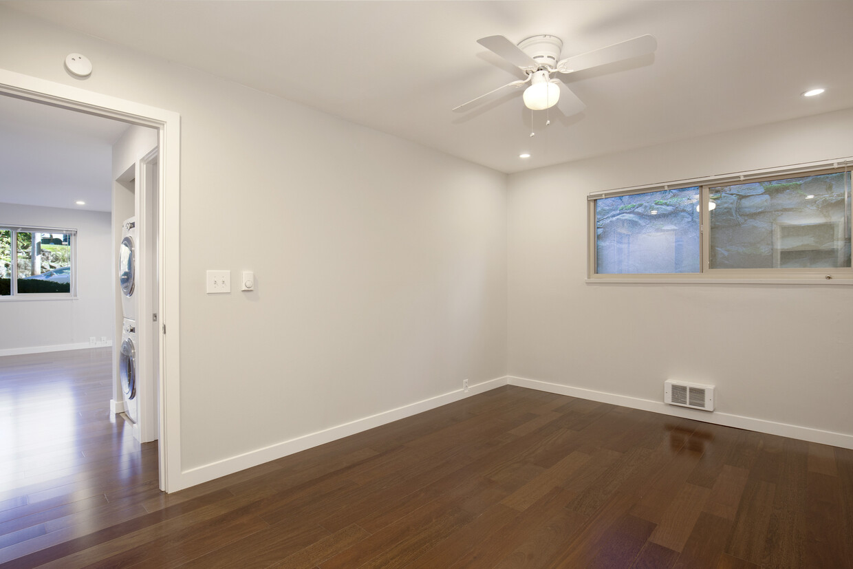 Primary Photo - 1420 NW 61st St