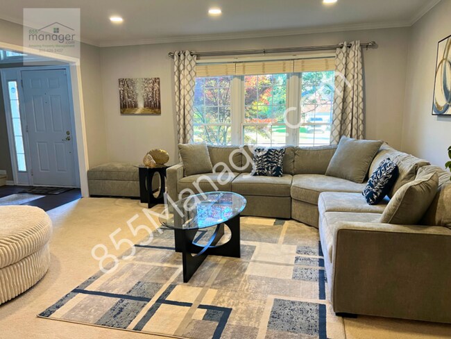 Foto del edificio - Spacious 4BR Home in Lake Orion Schools – ...