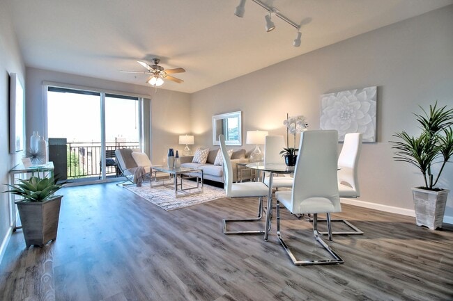 Building Photo - Luxury 2-Bedroom Monte Vista Condo with Downtown Views & Monthly House Cleaning Included