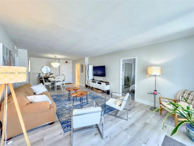 Foto del edificio - 2030 S Ocean Dr