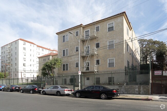 Building Photo - Oxford Apartments