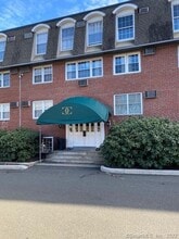 Building Photo - 34A E Pembroke Rd