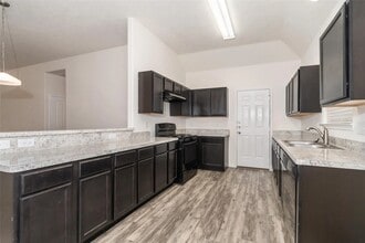 Building Photo - 699 Fallow Ln