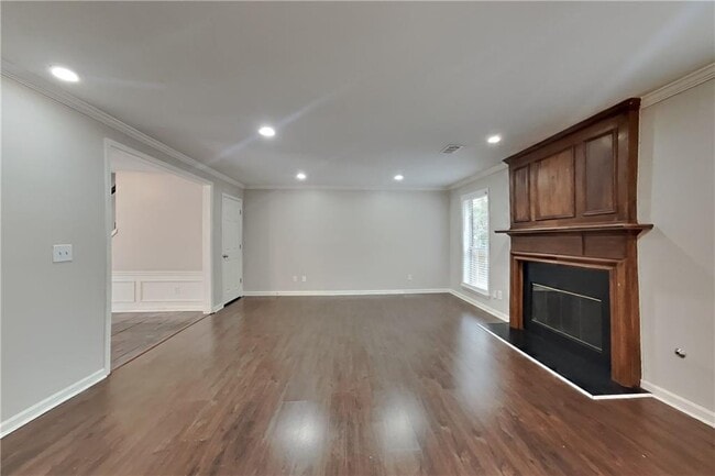 Building Photo - 13040 Carriage Park Ln