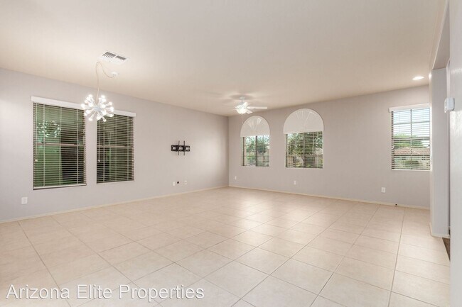 Building Photo - 4443 E Remington Dr