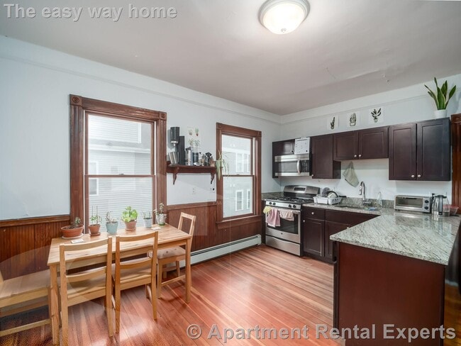 Photo - 318 Beacon St Apartment