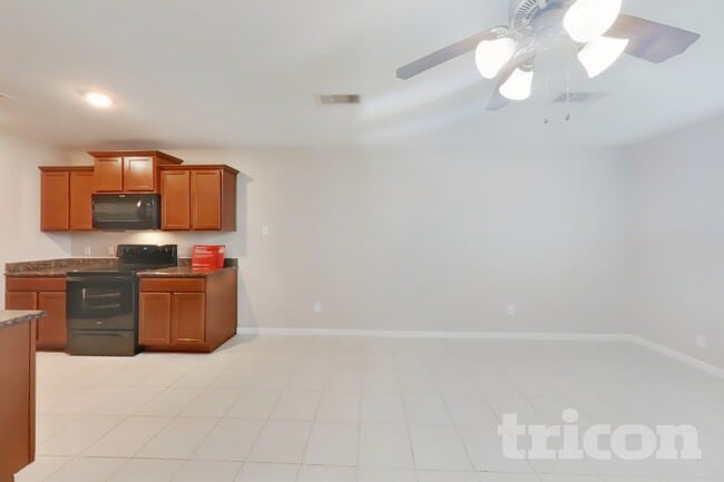Building Photo - 628 Totem Trail Dr