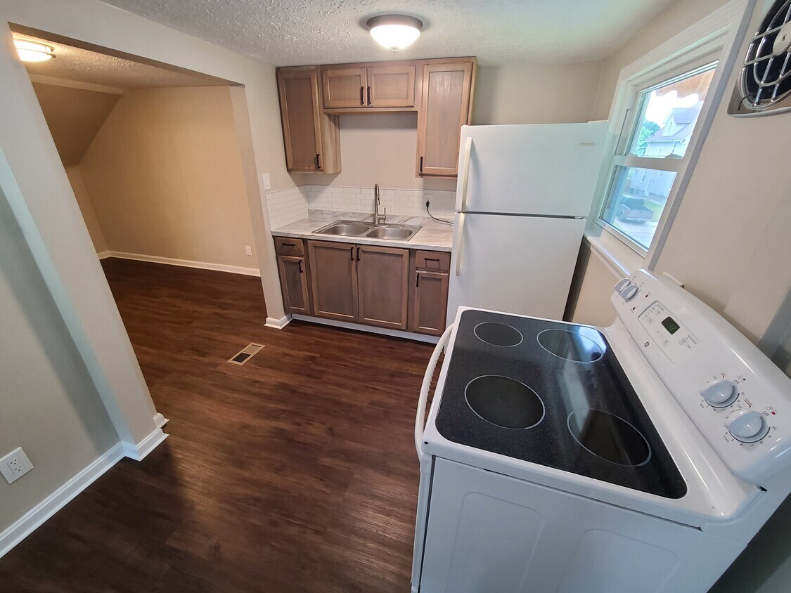 Kitchen1 - 1303 21st St NW
