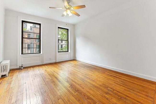 Building Photo - Classic 1 Bedroom 1 Bathroom
