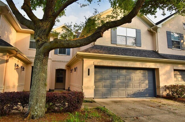 Foto del edificio - 4323 Lake Walk Ct